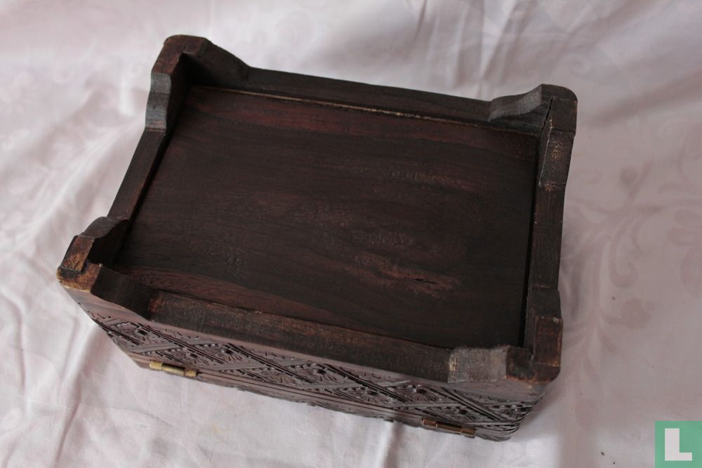Wooden box