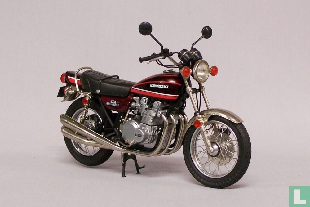 1/18マルサン鉄馬 KAWASAKI 900 SUPER FOUR Kawasaki 900 Super Four