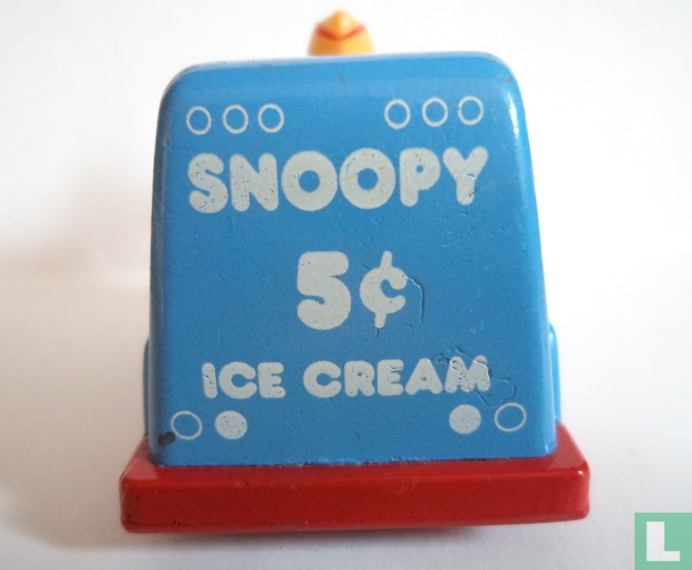 Snoopy in ijswagen