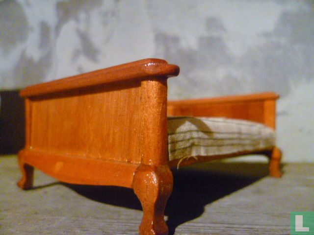 Puppenhausbett