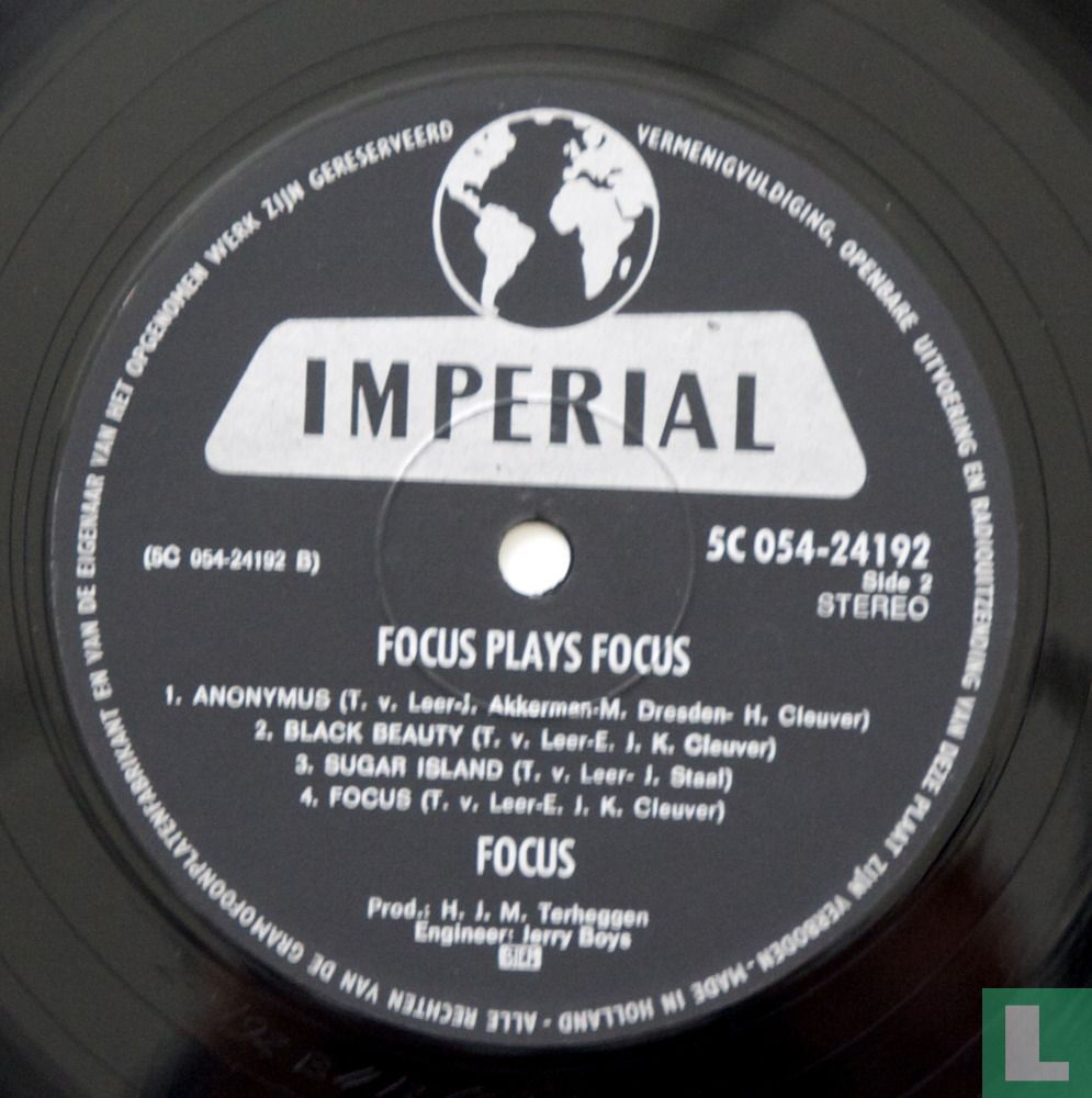 Focus plays Focus