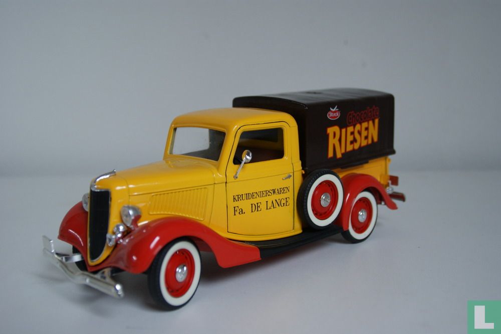 Ford V8 'Chocolate Riesen'
