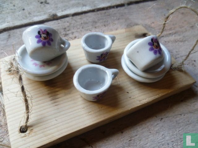 Minnie Mouse tea set