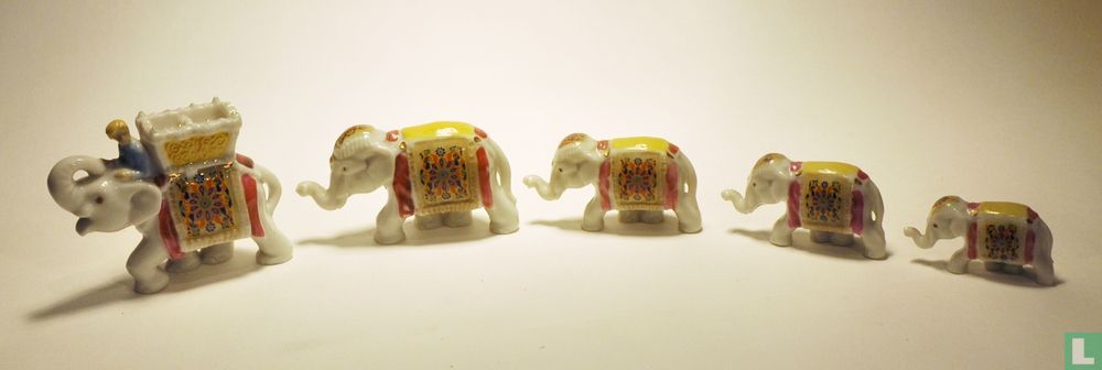 Olifant - Elephant Train - Wade