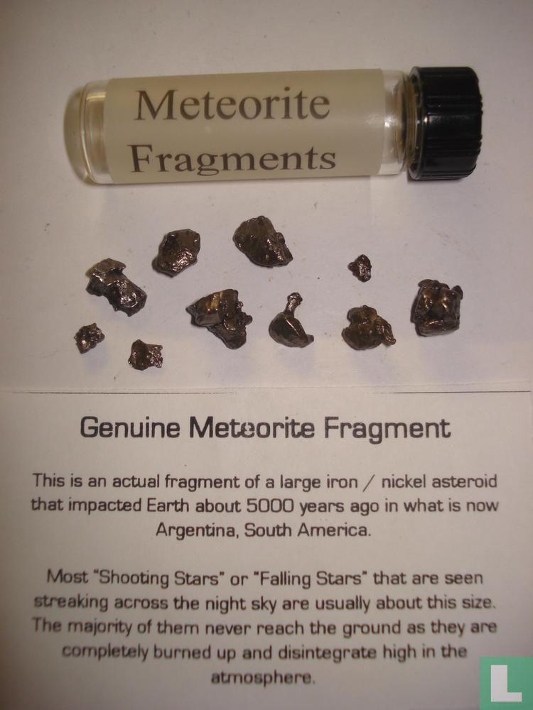 Fragmente des echten Meteoriten