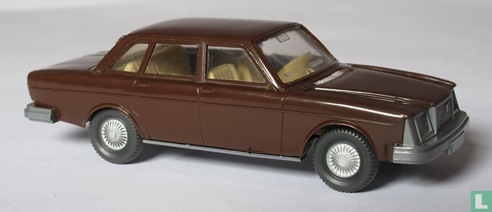 Volvo 264