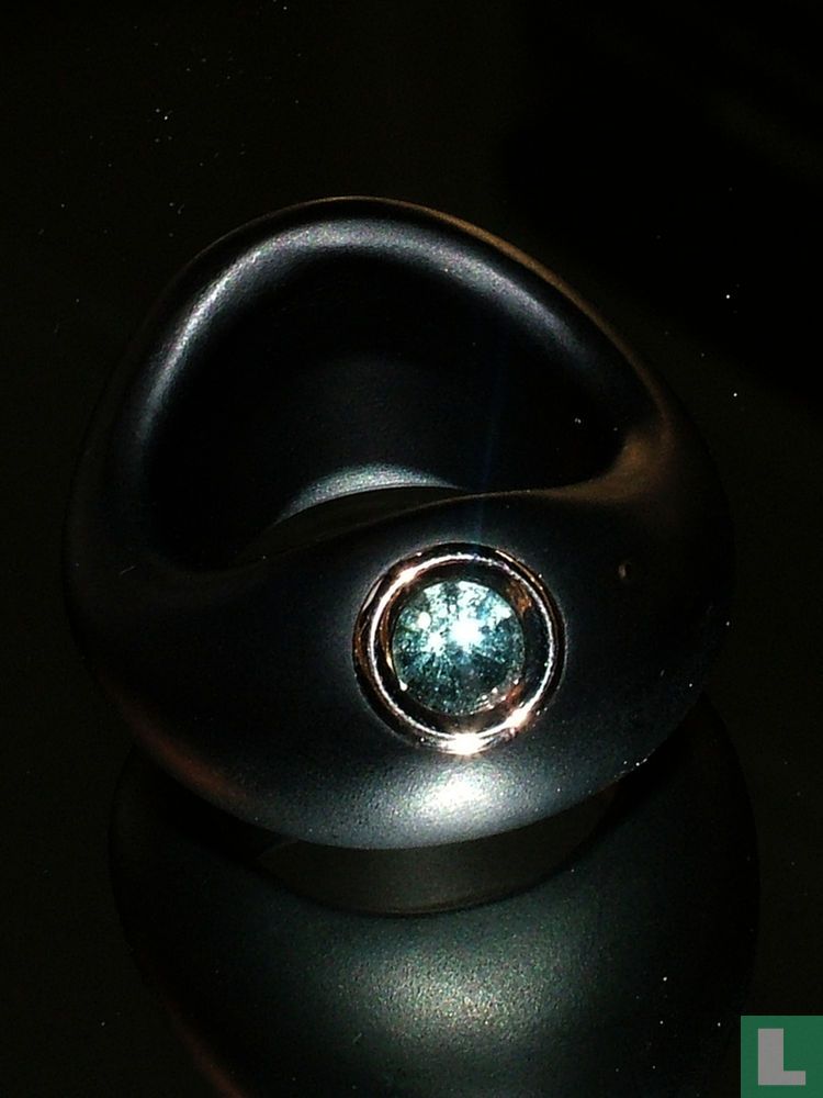 Onyx ring 