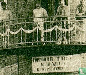 Mannen op balkon