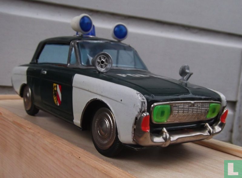 Ford Taunus 20M P5 'Polizei' - Ichiko - LastDodo