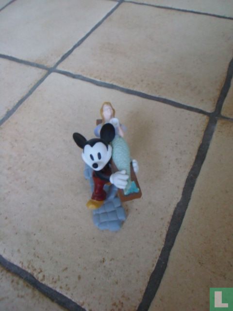 Mickey boat builders 