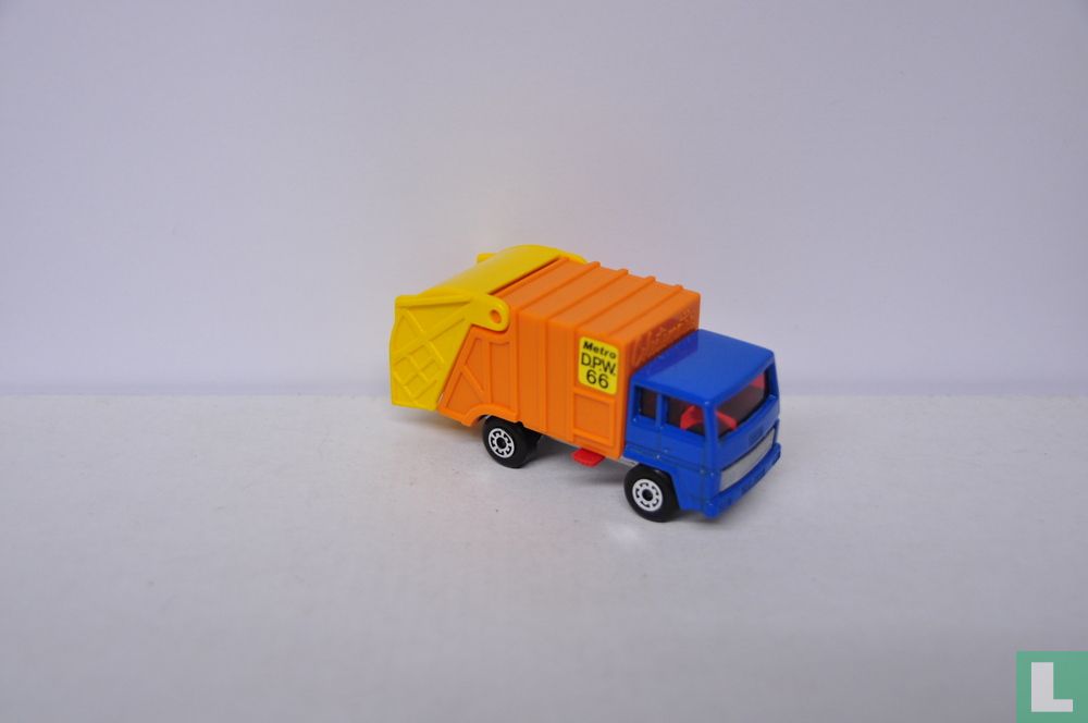 Refuse Truck