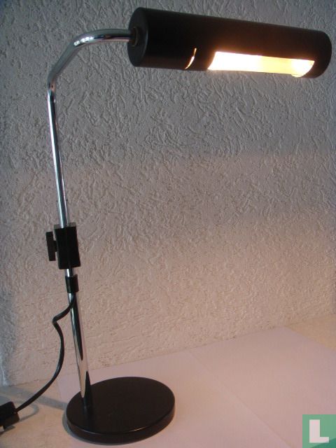 Hala Design desk lamp