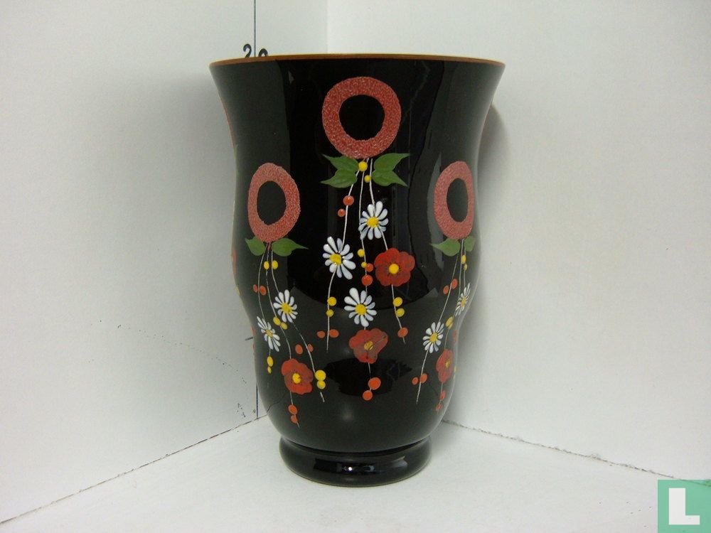 Colored glass beads and enamel paint
