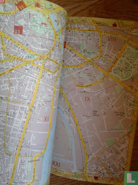 Budapest Guide and Atlas