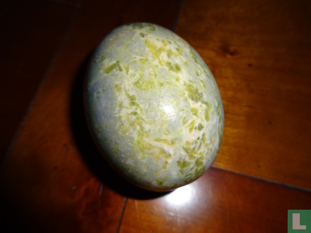 Minerals agate