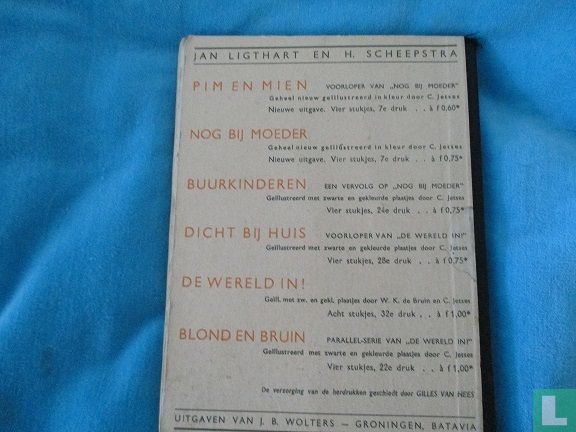 Nog bij moeder