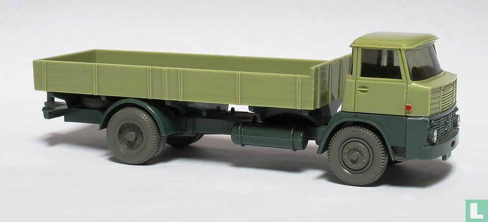 Henschel HS 16