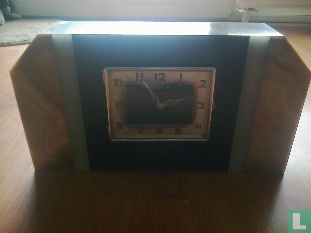 Marmeren klok Amsterdamse school