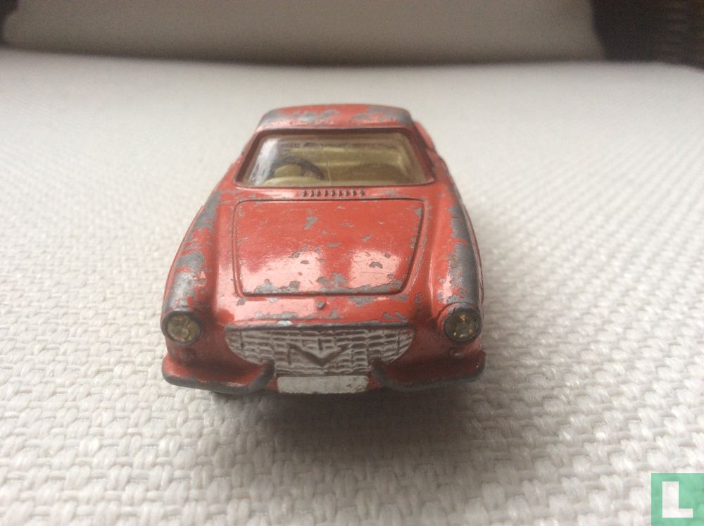 Volvo P1800