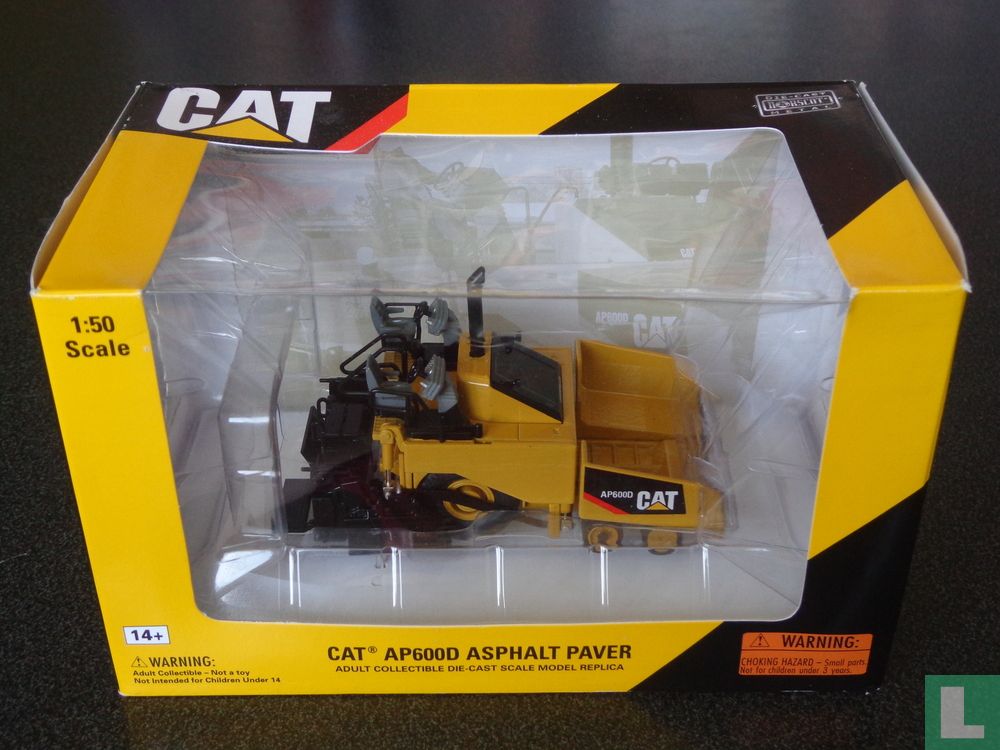 Caterpillar AP600D Asphalt Paver