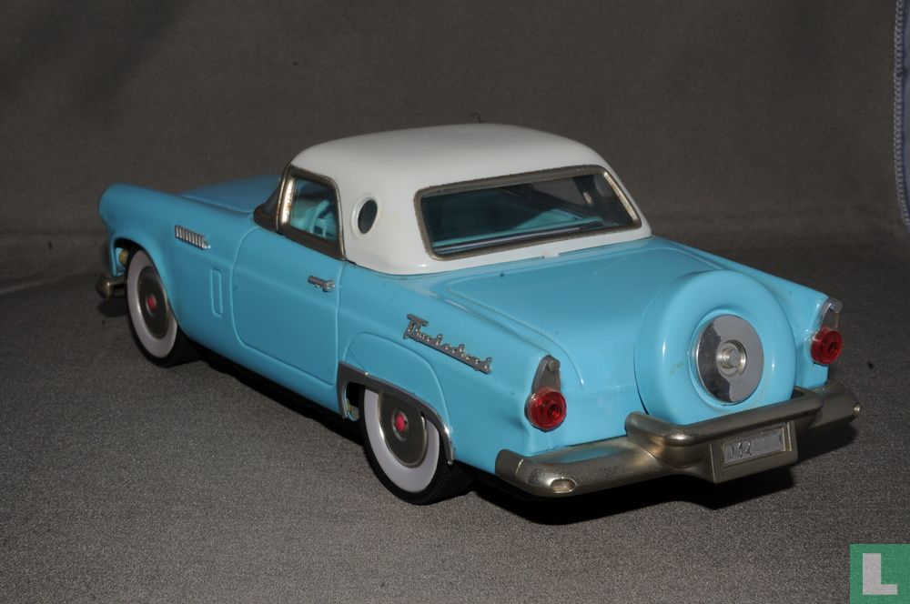 Ford Thunderbird 