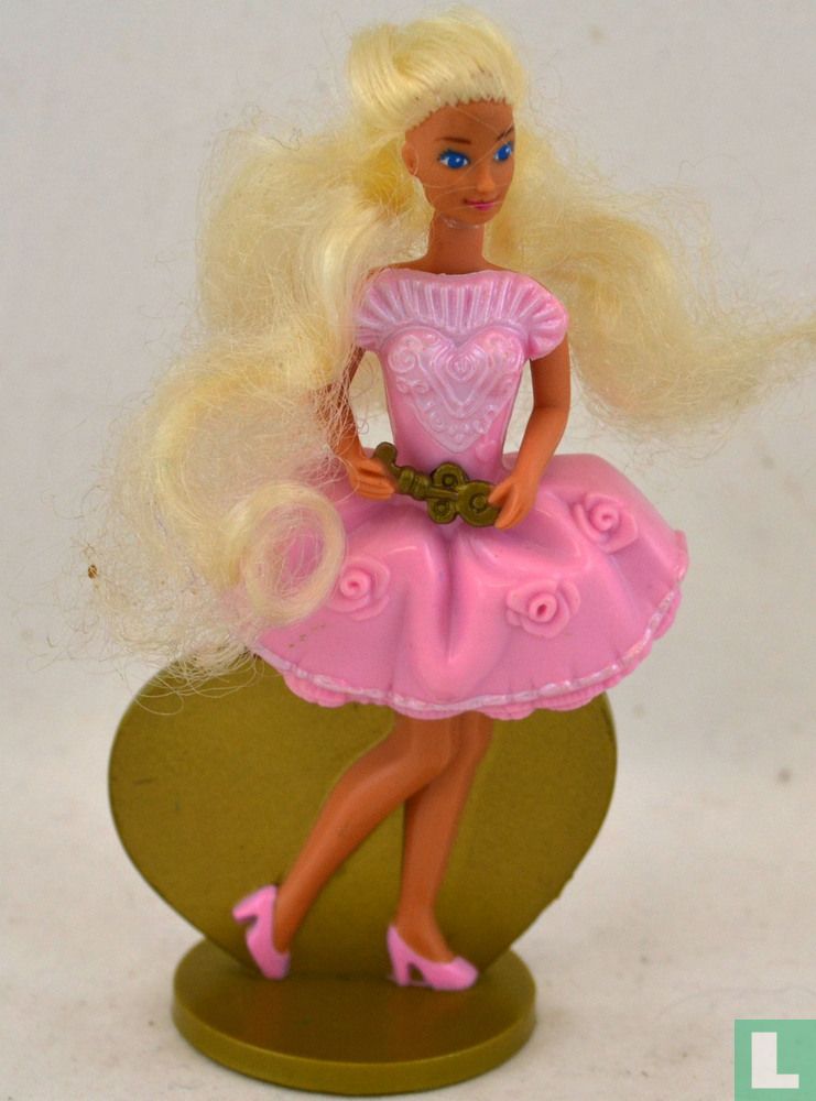 Locket Surprise Barbie