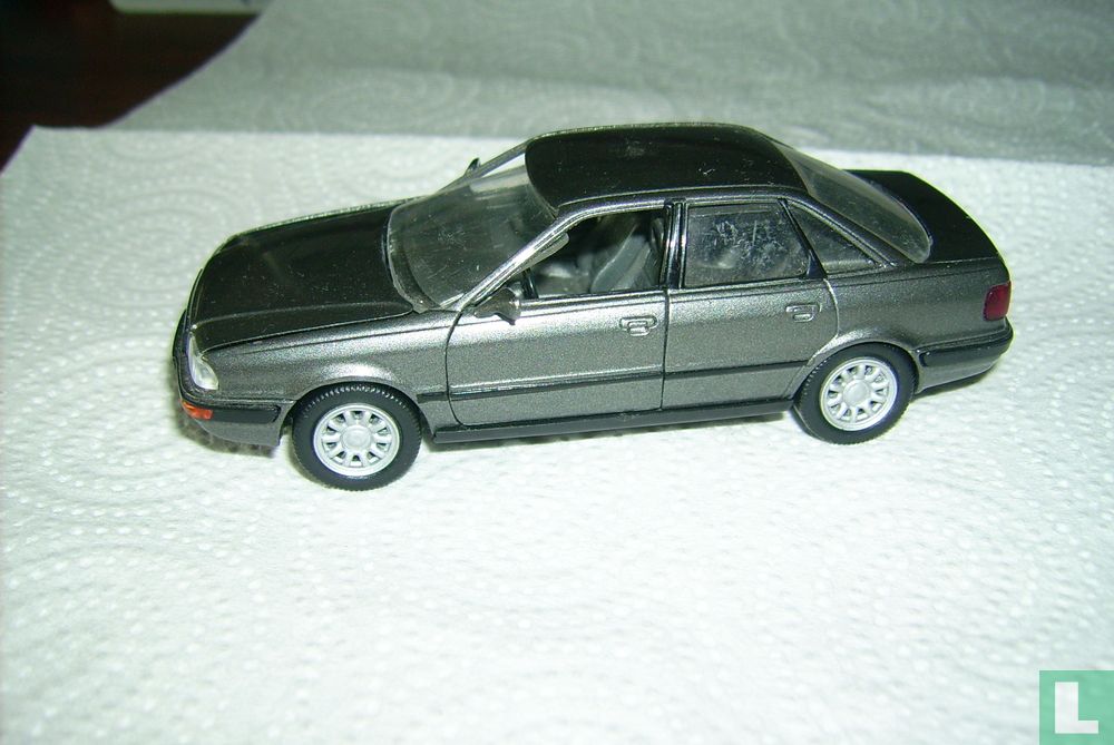 Audi 80