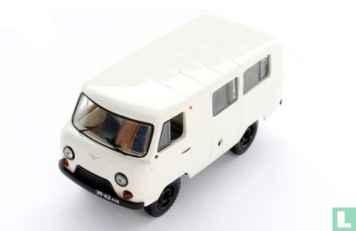 UAZ 452 Minibus