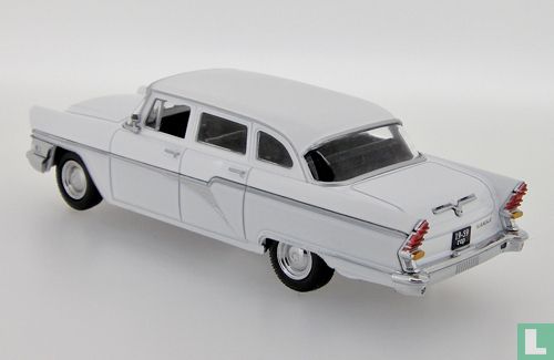 GAZ 13 ’Tchaika'