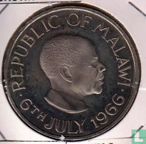 Malawi 1 crown 1966 (BE) "Declaration of the Republic of Malawi"