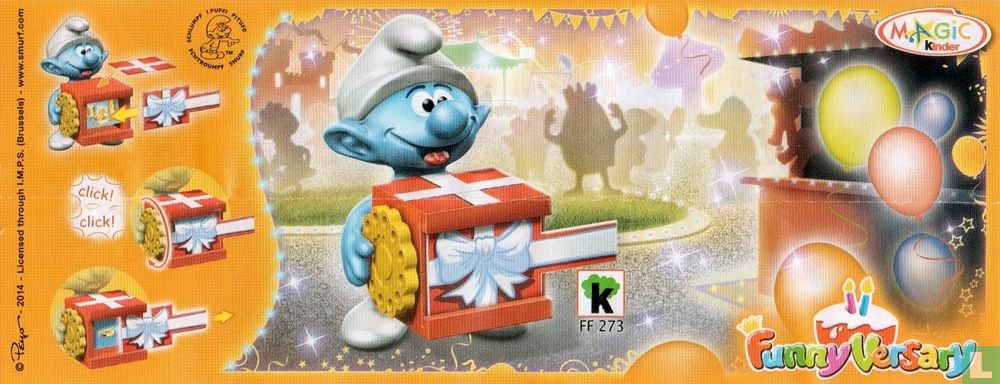 Smurf with present