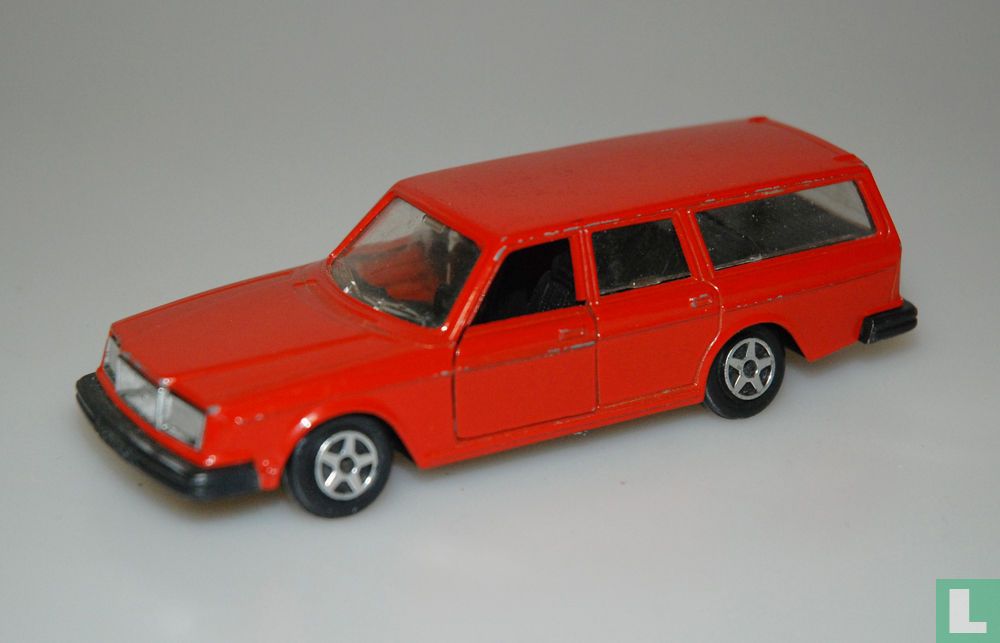 Volvo 264
