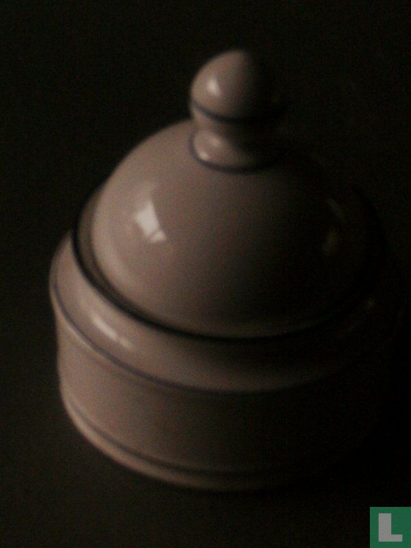 Pot ovale et couvercle