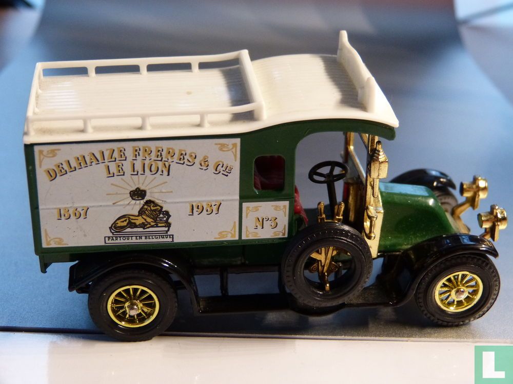 Renault type AG van 'Delhaize'