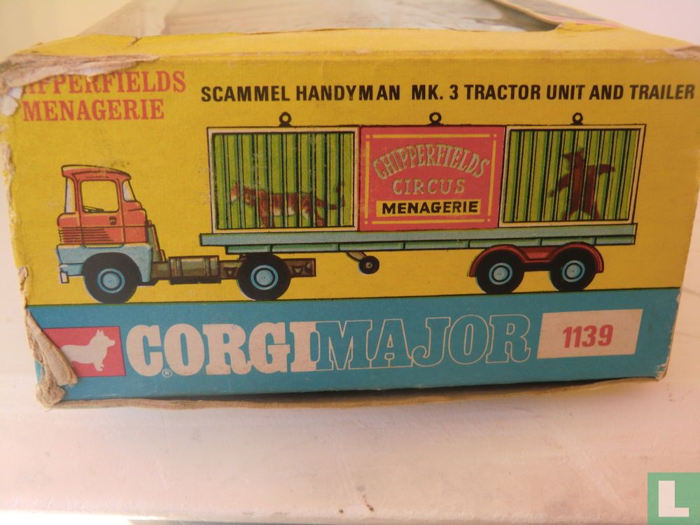 Chipperfield's Circus Menagerie Transporter 1139 (1968) - Corgi