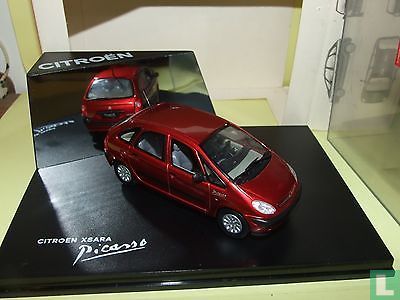 Voitures Miniatures Automobiles Citroen Grand C4 Picasso Miniature