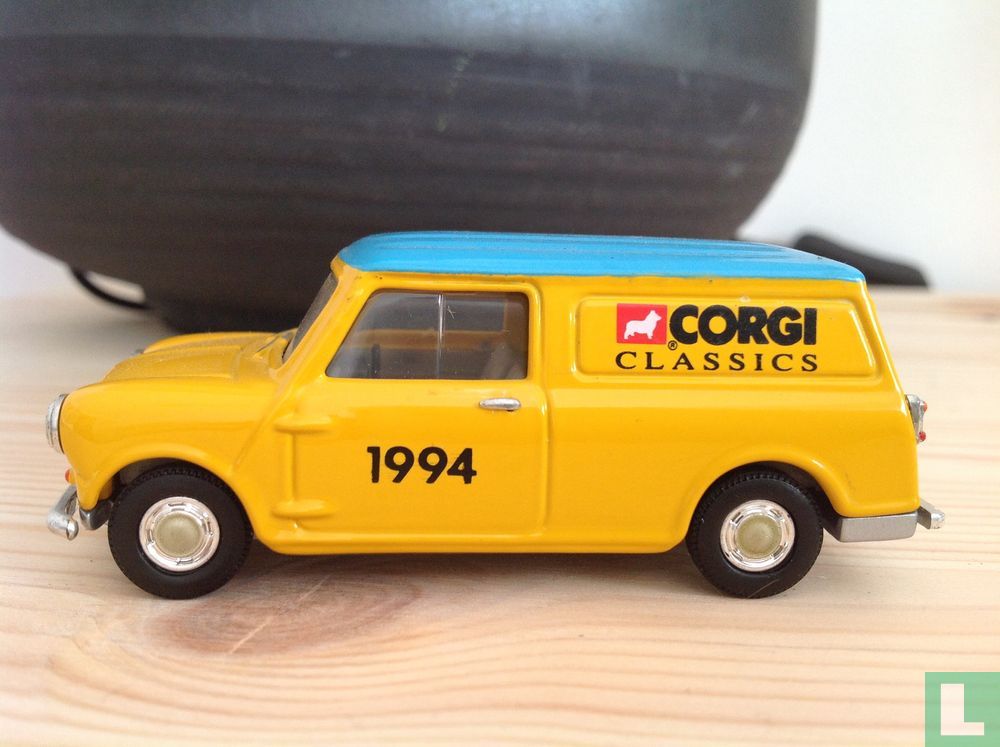 Mini Van 'Corgi Classics'