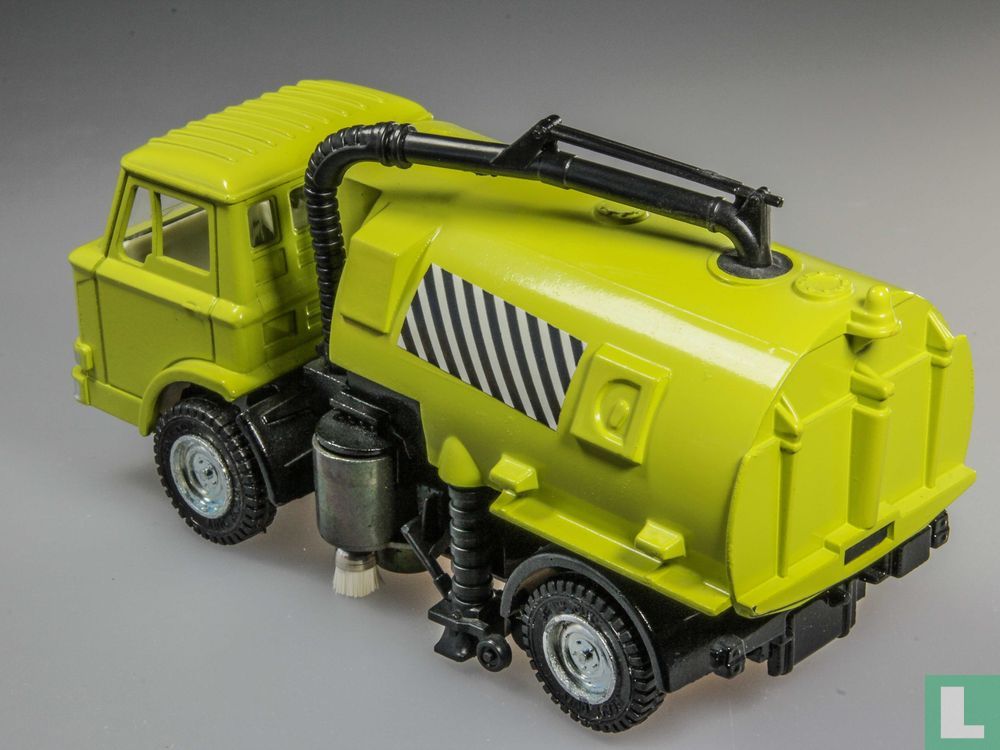 Johnston Road Sweeper