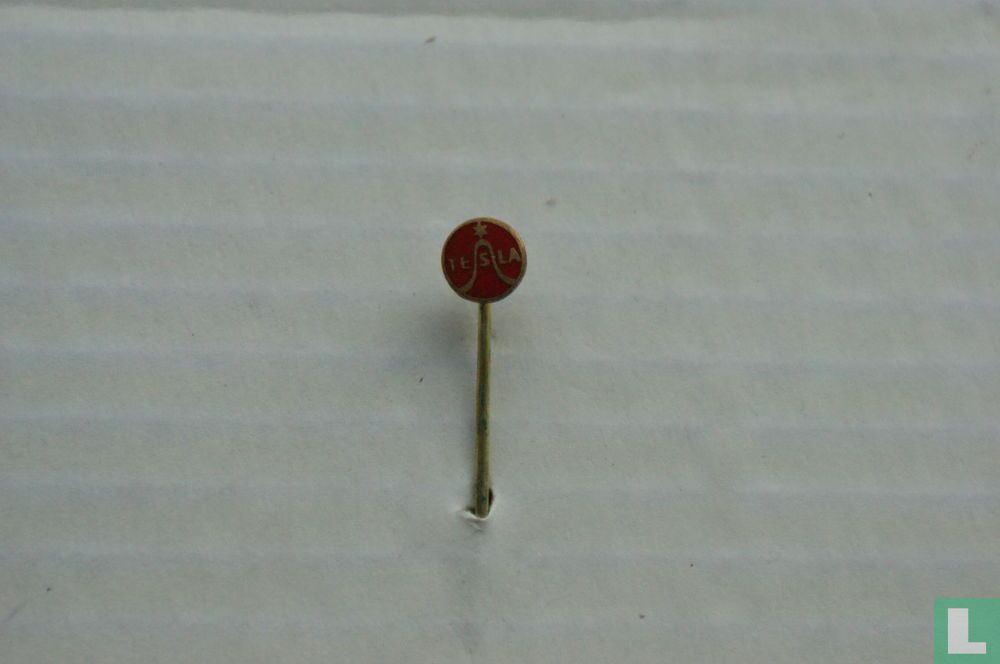 Tesla (rood)