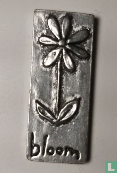 Bloom Lapel Pin