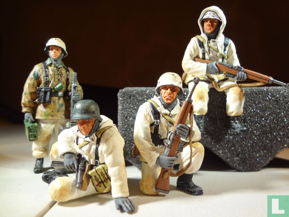 Winter Tank Riders