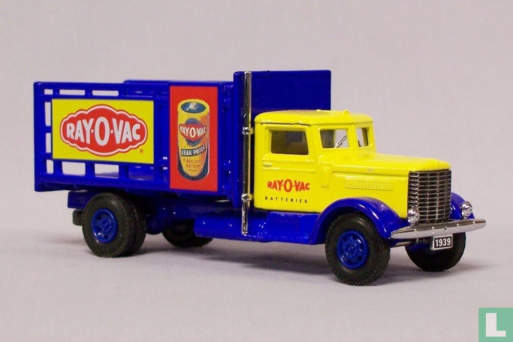 Peterbilt 260 Truck 'Ray-O-Vac' L03022 (1991) - Hartoy Inc. - LastDodo