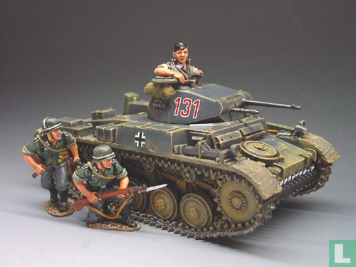 Panzer MkII with Commander and 2 Wehrmacht Soldiers WS041 (2002) - King &  Country - LastDodo