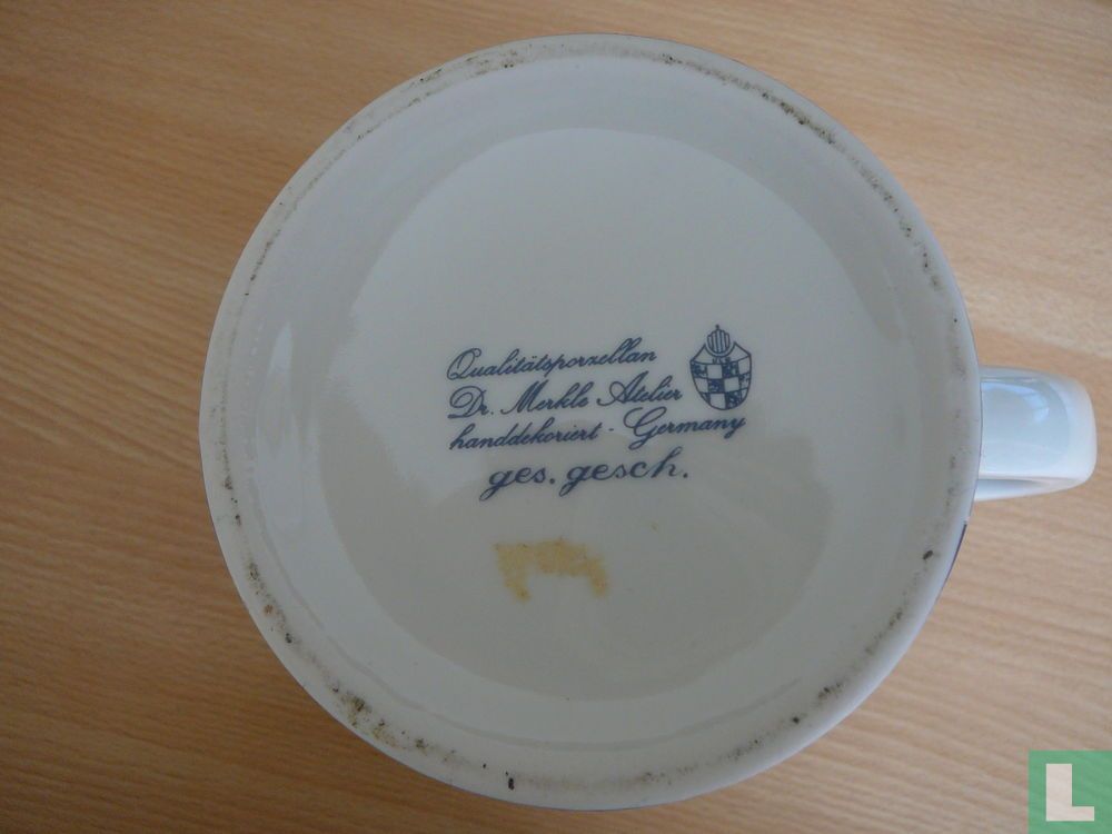 bierpul met deksel in porselein Dr. merkle atelier LastDodo