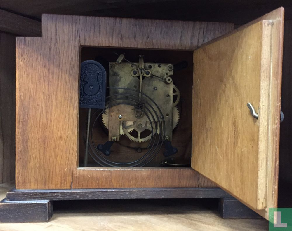 Amsterdamse school klok 