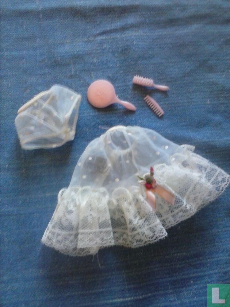 Barbie pettycoat set.