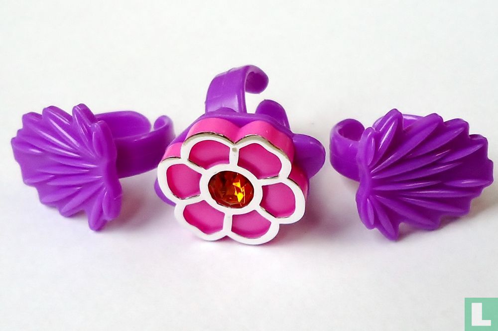 Anneaux de fleurs