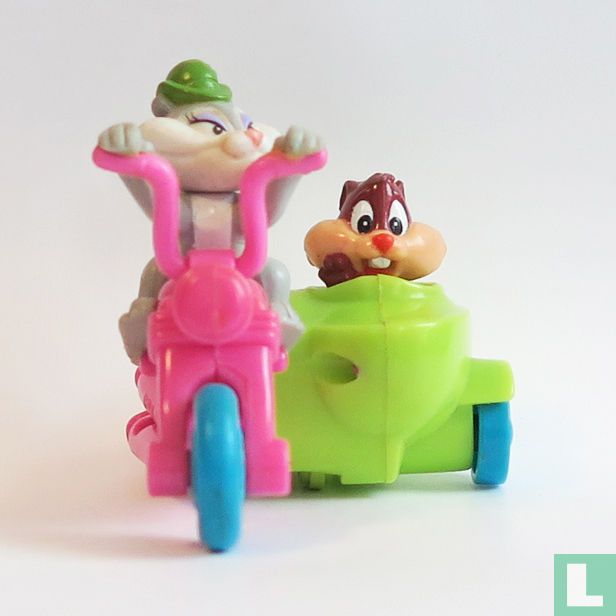 Slappy and Skippy Squirrel
