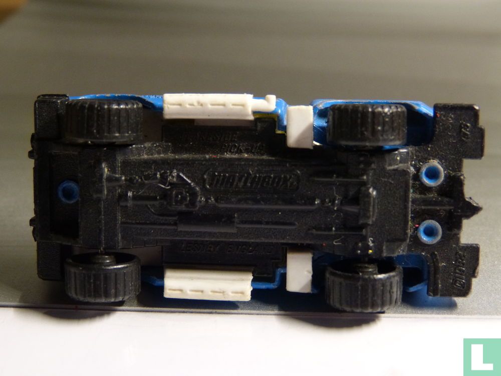 Matchbox Ford Flareside Pickup 1982 – Bleu – Échelle 1/76 – Occasion