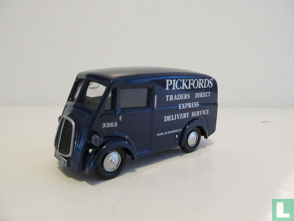Morris J Van - Pickfords